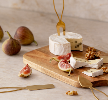 Ostebrett med ostekniver