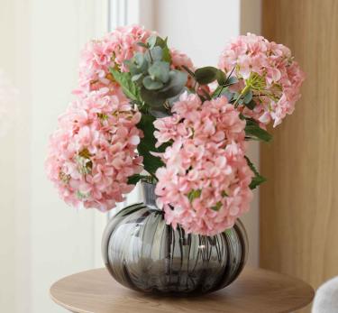 Vase Frøy med bukett hortensia