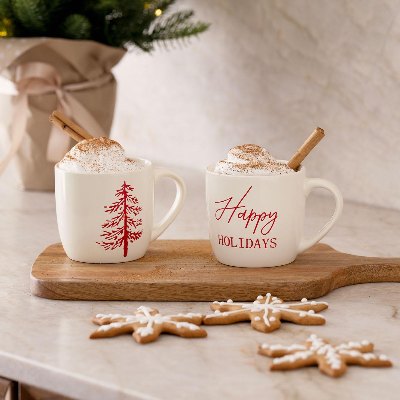 Kopper med kakao på skjærefjøl