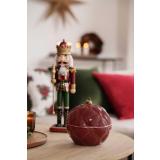 Julekrukke rød på sofabord med nøtteknekker