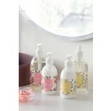 Utstilling av Kremmerhuset håndsåper og håndkremer