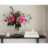 Glassvase med blomster