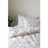 Sengesett med jorbærmønster