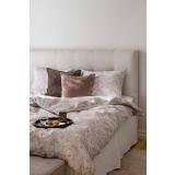 Seng redd opp med sengesett morris sateng i beige