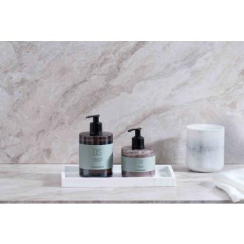 Siberia Fir DIS håndsåpe og håndkrem på marmor fat