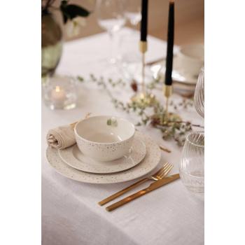 Skål Julemagi med hele servise på dekt julebord