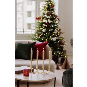 Adventstake Myra med adventslys på bord