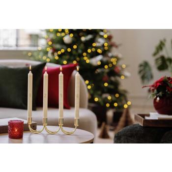 Gull kronelys i adventstake