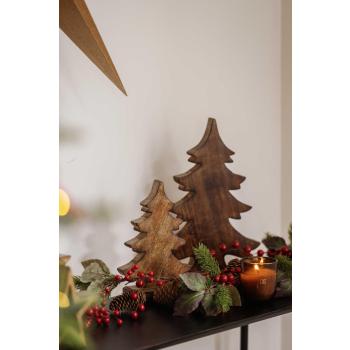 Dekortre Maja på konsollbord med girlander