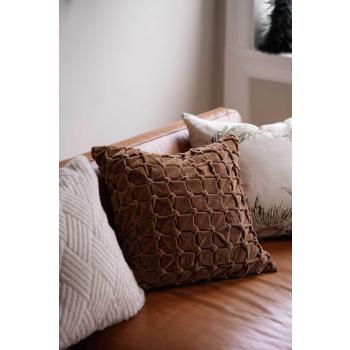 Putetrekk velur Sassari brun i sofa med matchende puter