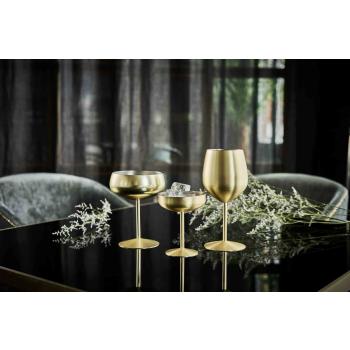 Sontell gold i tre størrelser på bord med isbiter