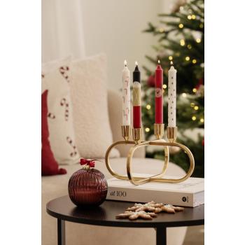 Adventstake med kronelys nøtteknekker og duftlys julekule