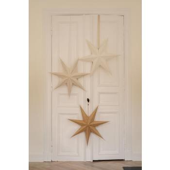 Adventsstjerner i tre varianter hengende på dør