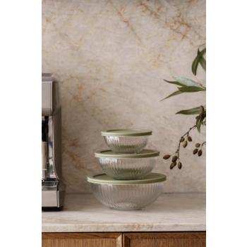 Glassboller på kjøkkenbenk