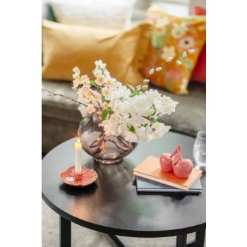 Sofabord stylet med vase, lysestake og dekorfigur