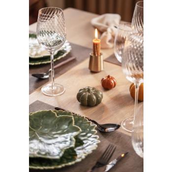 Kronelysestake Bianca 6cm på oppdekket bord