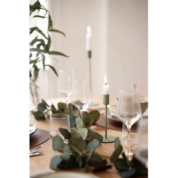 Lysestake Melina grønn  på dekt middagsbord