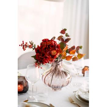 Gren Aucalyptus i vase Ambi på spisebord