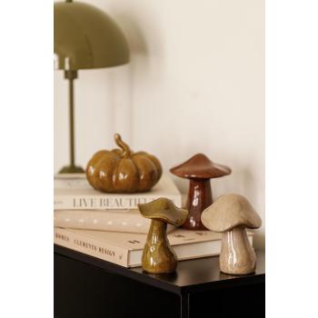 Figur sopp sammen med andre dekorfigurer