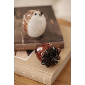 Glassfigurer nøtt og pinnsvin