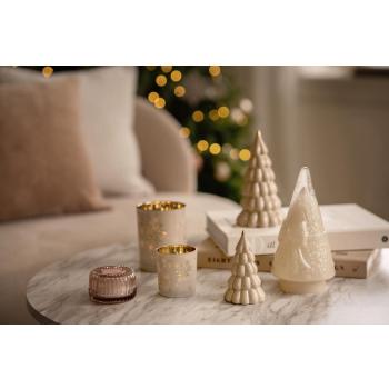 Sofabord pymtet med dekortrær, telysholdere og duftlys