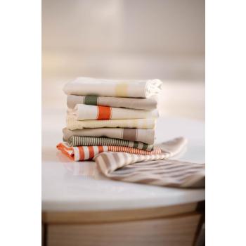 Kjøkkenhåndkle Georg på kjøkkenbenk i mix og match av farger