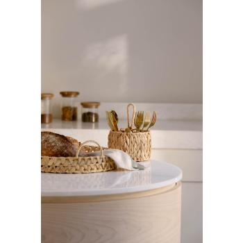 Brett og bestikkholder Frida på kjøkkenbenk