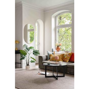 Stylet sture i rosa, oransje og gule toner