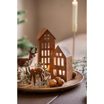 Kanelhus i to størrelser på lysfat med dekor og lys