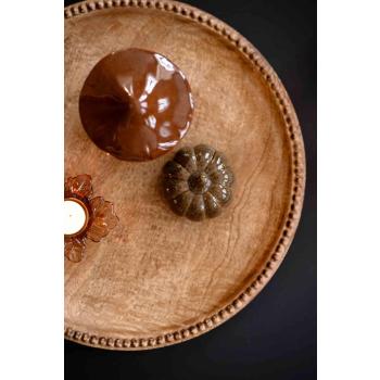 Lysfat med telysholder og figurer gresskar og nøtt