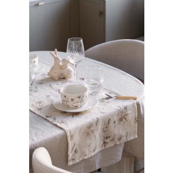 Løper påskeeng med servise påskeeng på bord