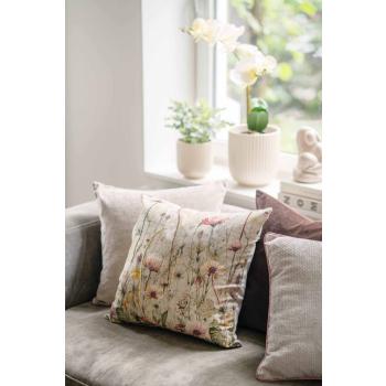 Sofakrok med nøytrale putetrekk i bomull og velur