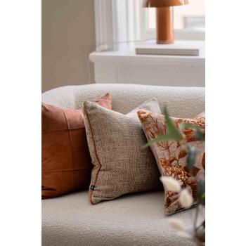 Putekombinasjon i beige og brune farger