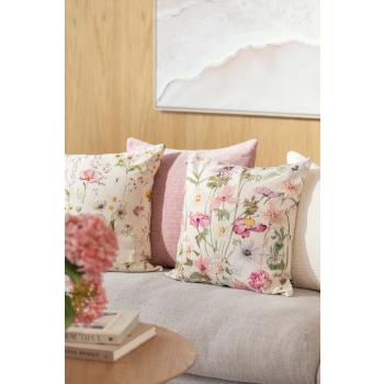 Putetrekk med blomstermotiv i kombi med putetrekk cille i rosa