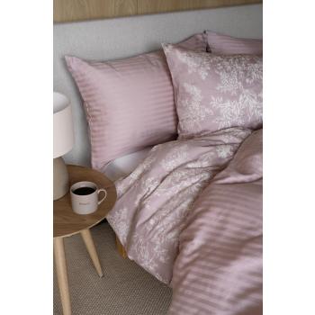 Sengesett rosa Amalia og Adele Sateng i seng