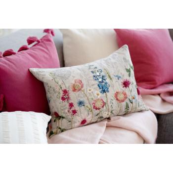 Puter i rosa, hvitt og blomstermønster