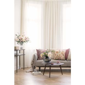 Putetrekk blush broderi i stuemiljø i rosa og beige toner