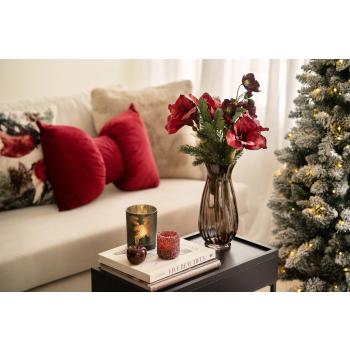 Vase Faith på stuebord med julepynt